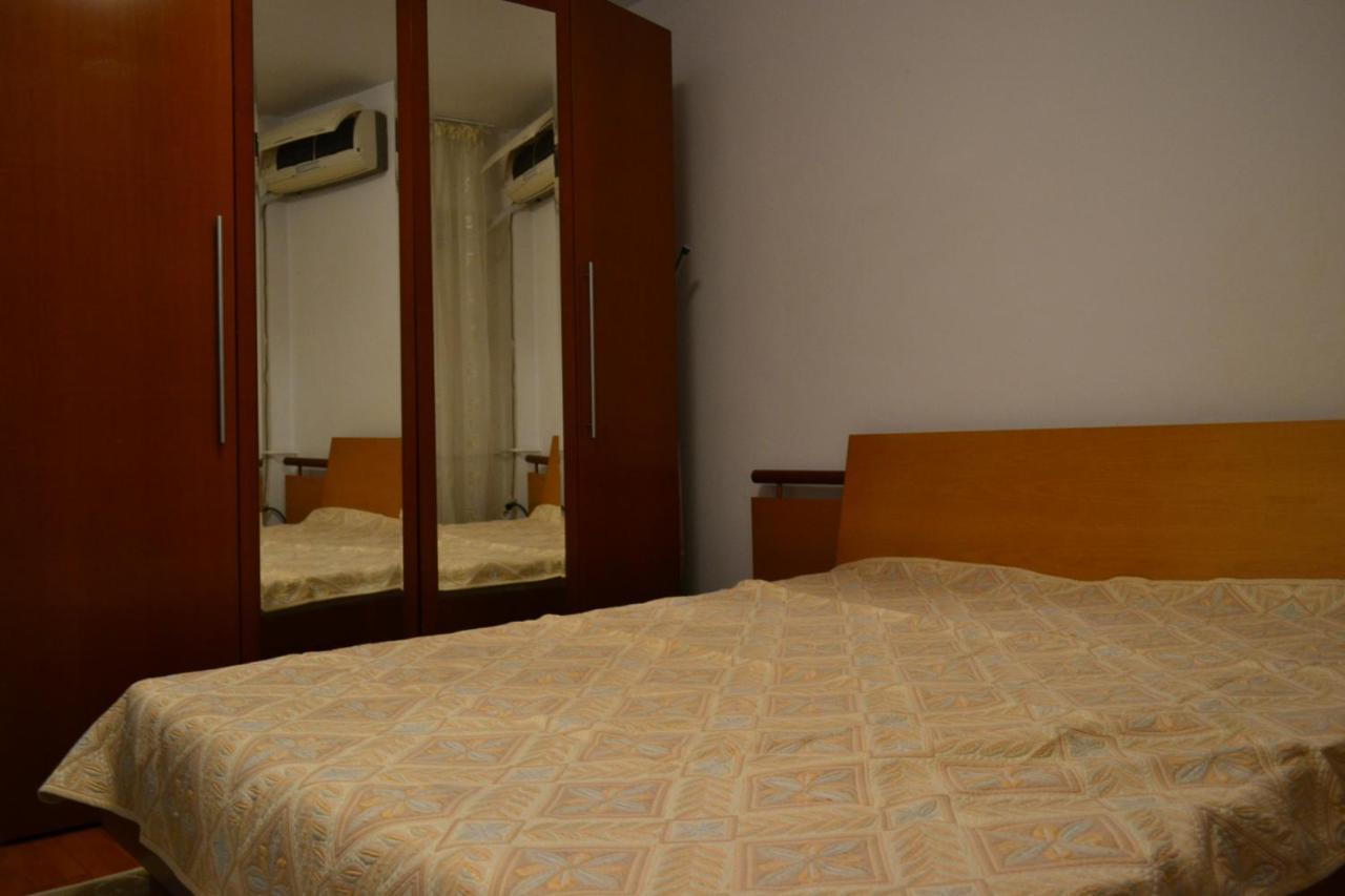Dreams By The River Apartman Bukarest Kültér fotó